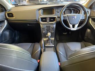 2013 Volvo v40 - Thumbnail