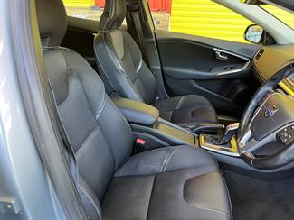 2013 Volvo v40 - Thumbnail