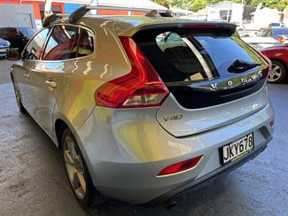 2013 Volvo v40 - Thumbnail