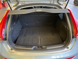 2013 Volvo v40 - Thumbnail