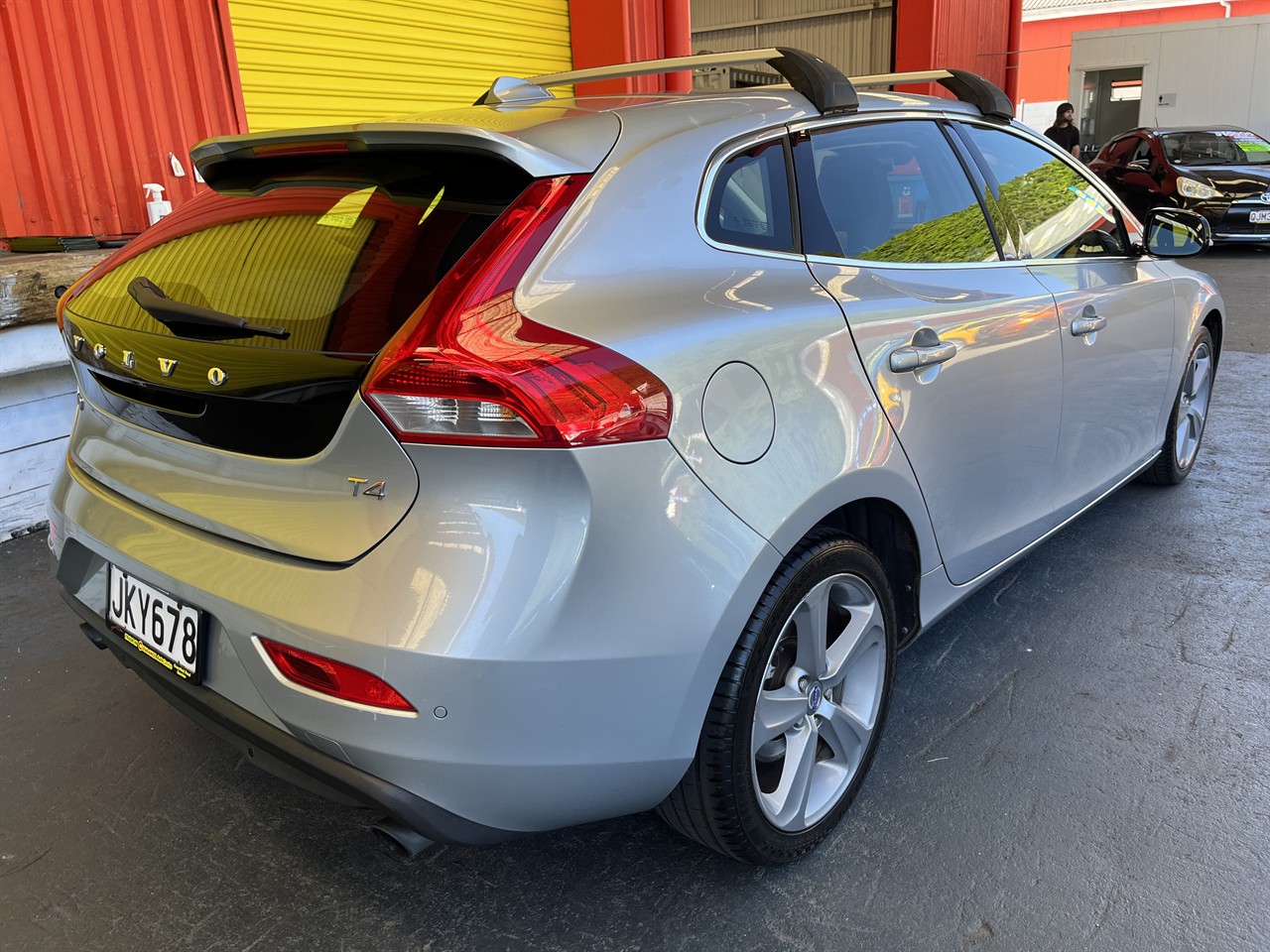 2013 Volvo v40