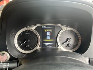 2017 Nissan Navara - Thumbnail