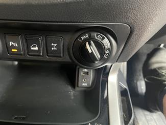 2017 Nissan Navara - Thumbnail