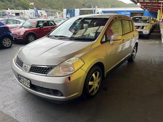 2004 Nissan Tiida - Thumbnail