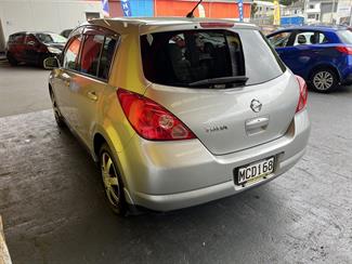 2004 Nissan Tiida - Thumbnail