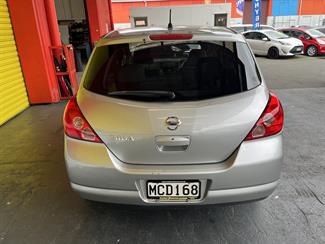 2004 Nissan Tiida - Thumbnail