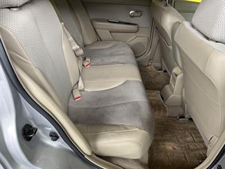 2004 Nissan Tiida - Thumbnail