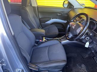 2007 Mitsubishi Outlander - Thumbnail