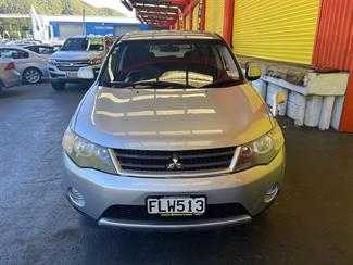 2007 Mitsubishi Outlander - Thumbnail