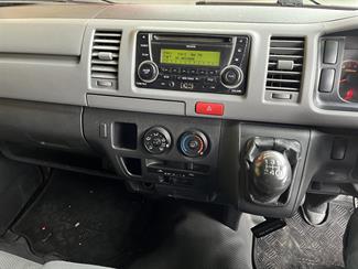 2012 Toyota Hiace - Thumbnail