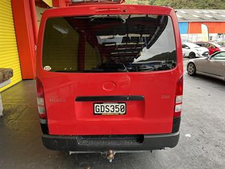 2012 Toyota Hiace - Thumbnail