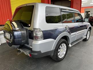 2007 Mitsubishi Pajero - Thumbnail