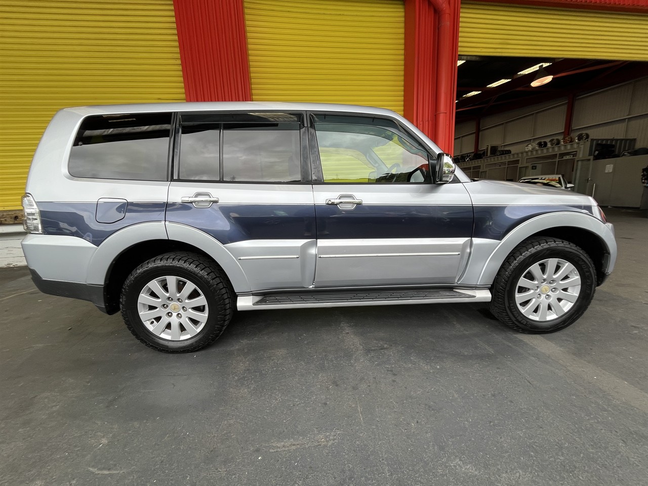 2007 Mitsubishi Pajero