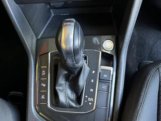2018 Volkswagen Tiguan - Thumbnail