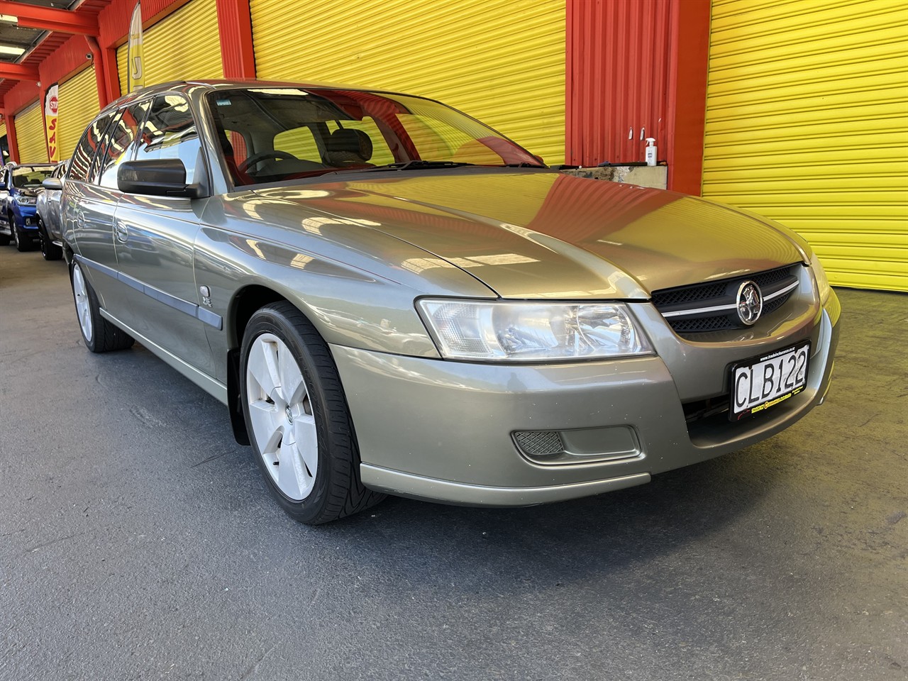2005 Holden Commodore