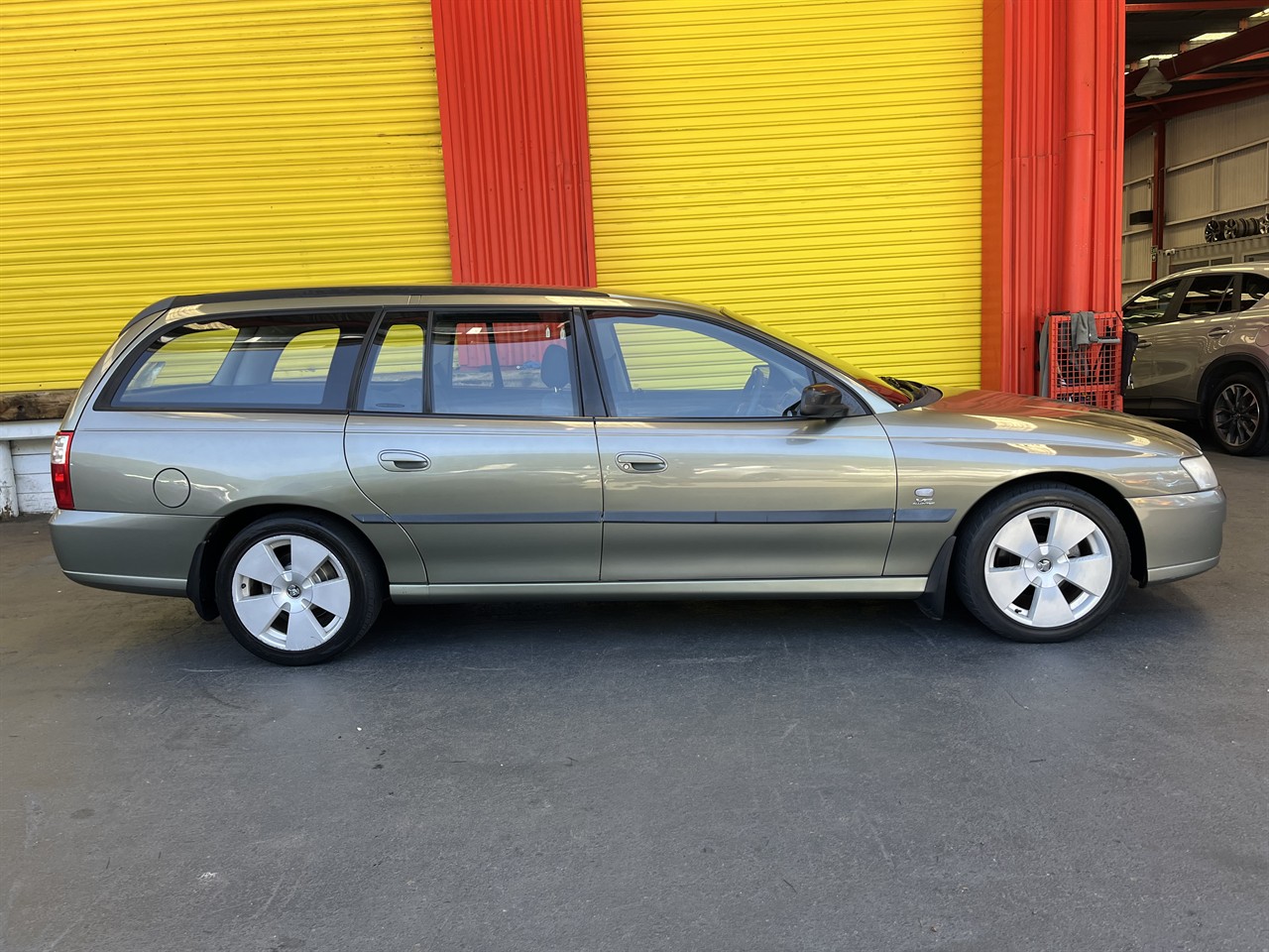 2005 Holden Commodore