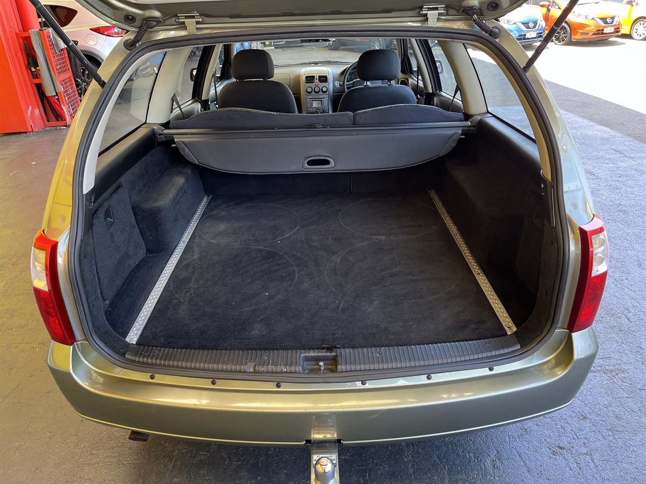 2005 Holden Commodore