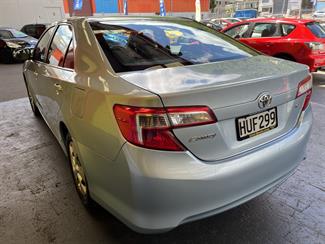 2014 Toyota Camry - Thumbnail