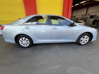 2014 Toyota Camry - Thumbnail