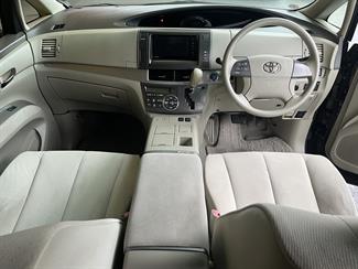 2012 Toyota Estima - Thumbnail