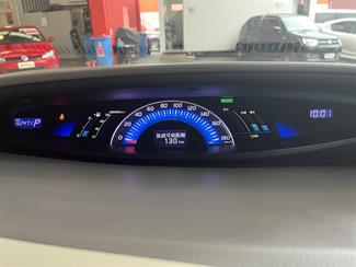 2012 Toyota Estima - Thumbnail