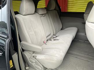2012 Toyota Estima - Thumbnail