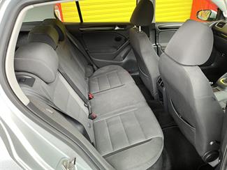 2009 Volkswagen Golf - Thumbnail