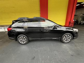 2015 Subaru Outback - Thumbnail