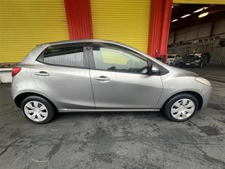 2009 Mazda Demio - Thumbnail