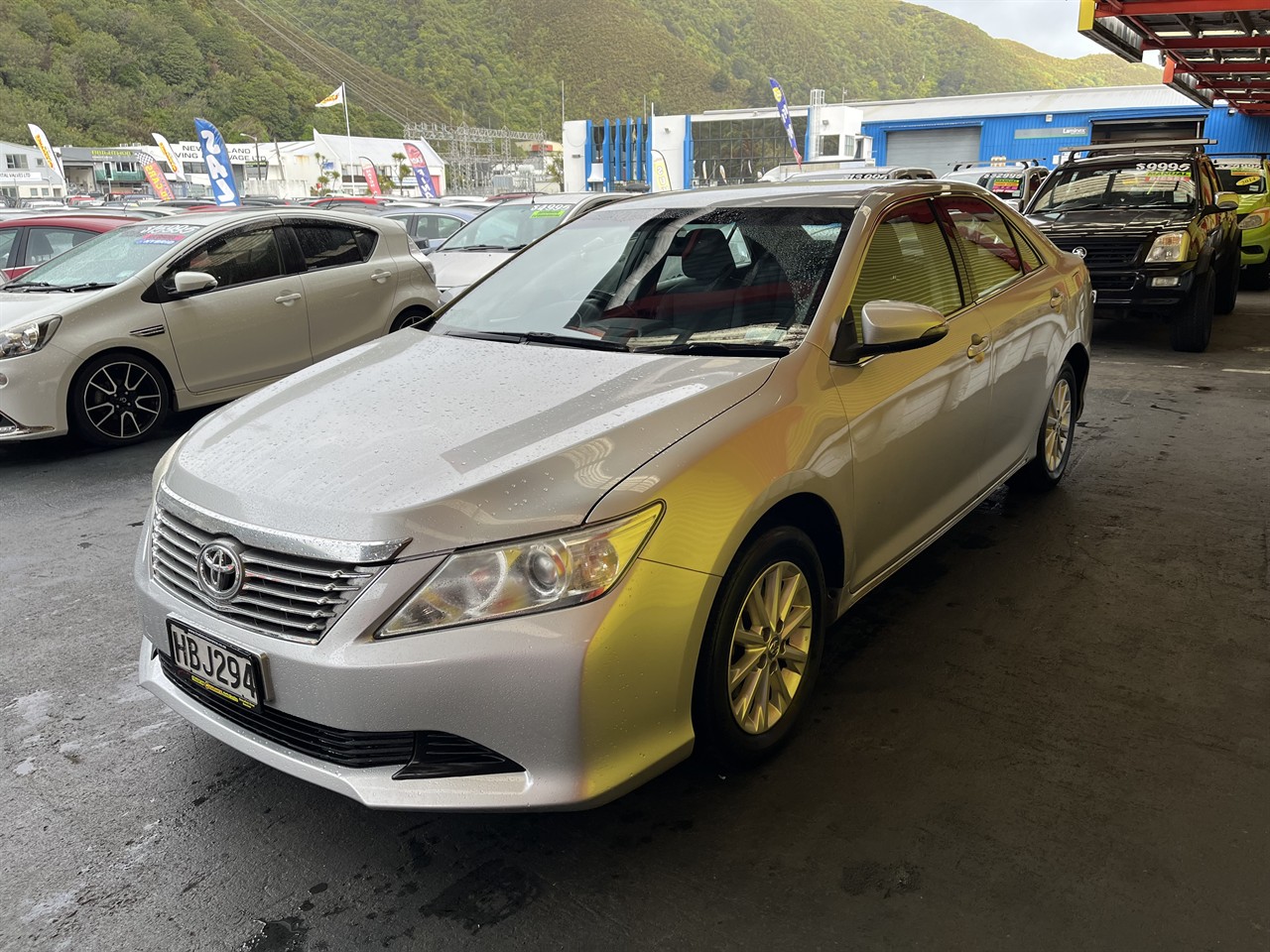 2013 Toyota AURION