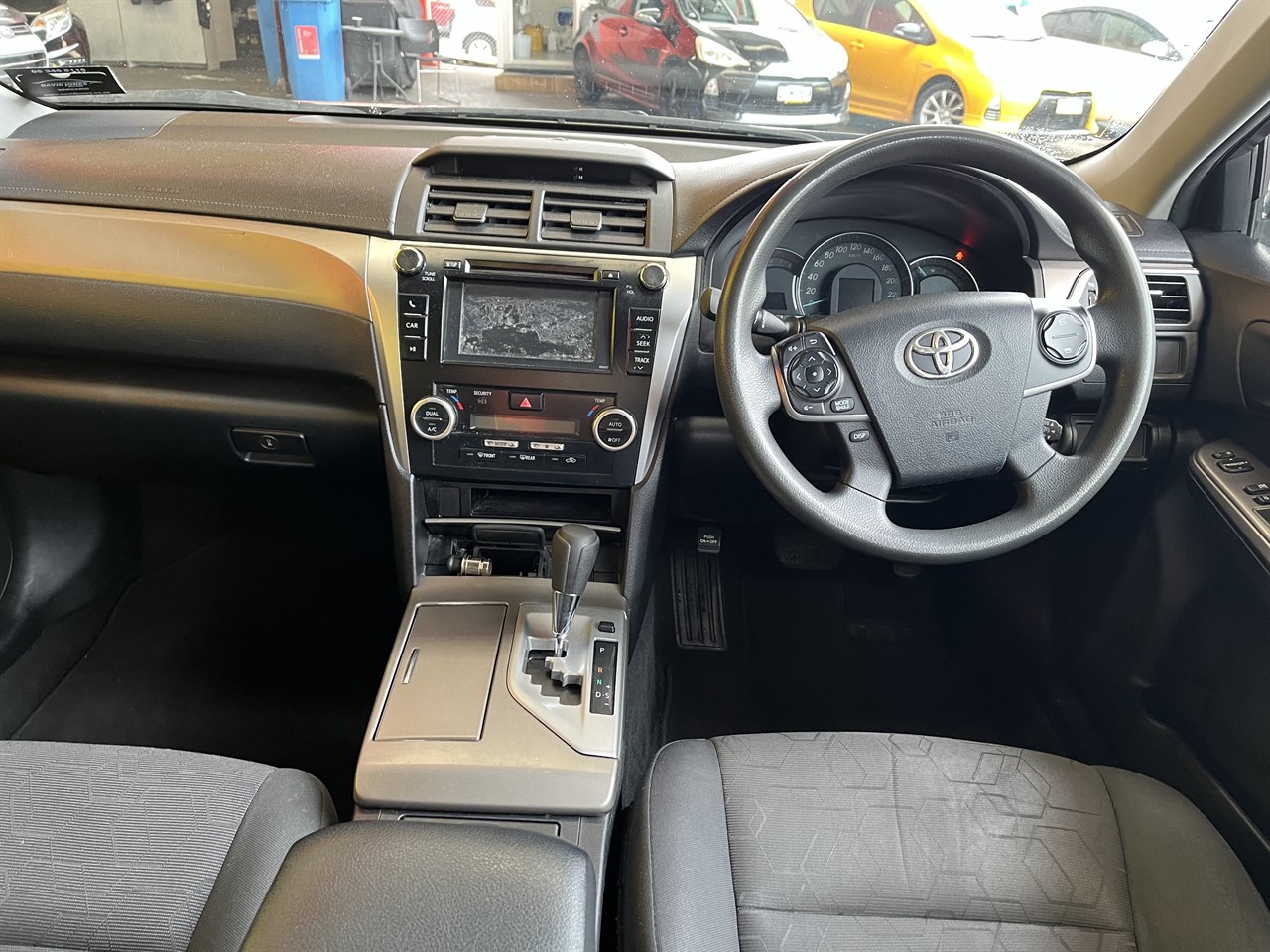 2013 Toyota AURION