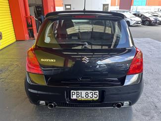 2006 Suzuki Swift - Thumbnail