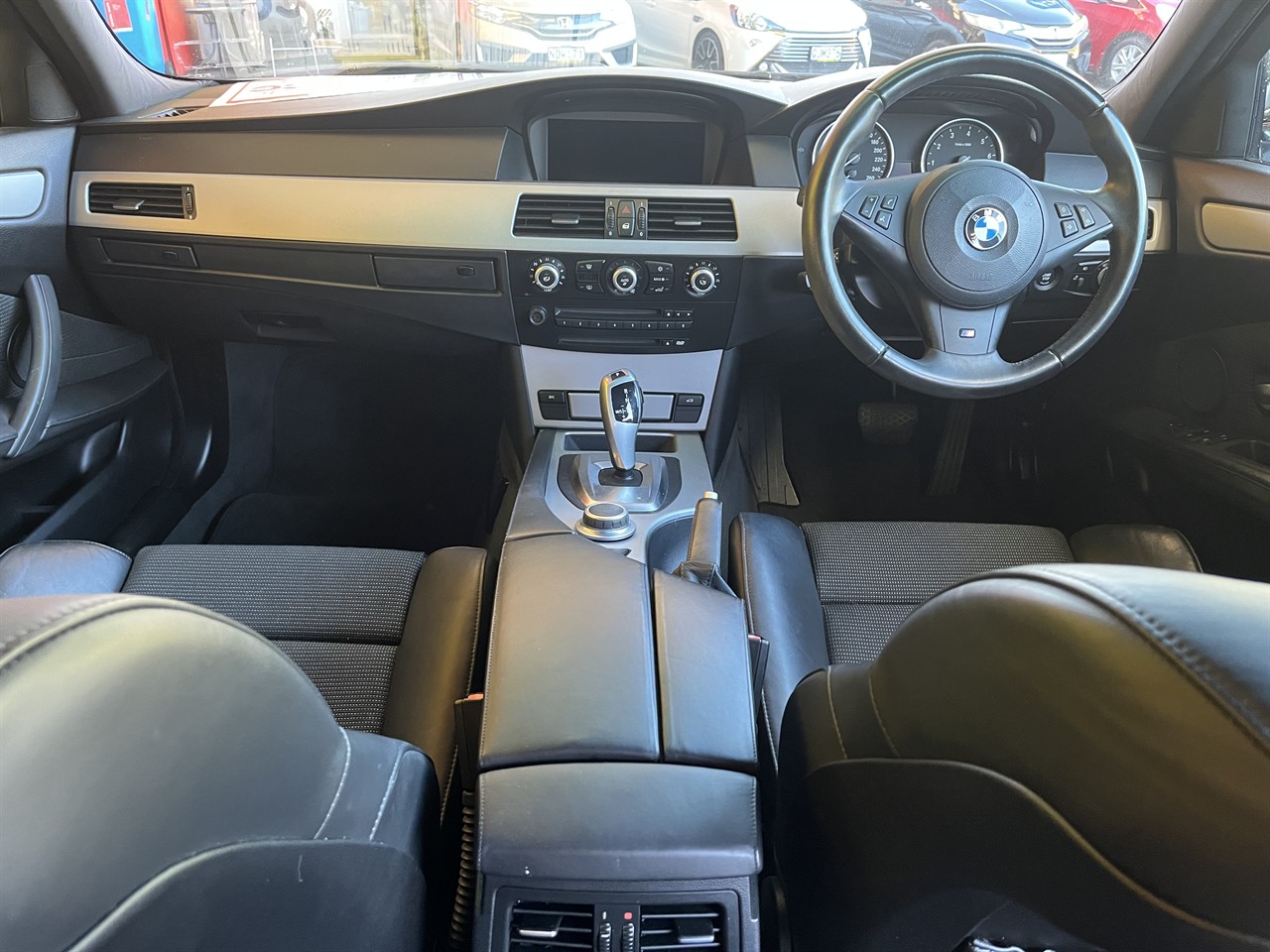 2009 BMW 525I