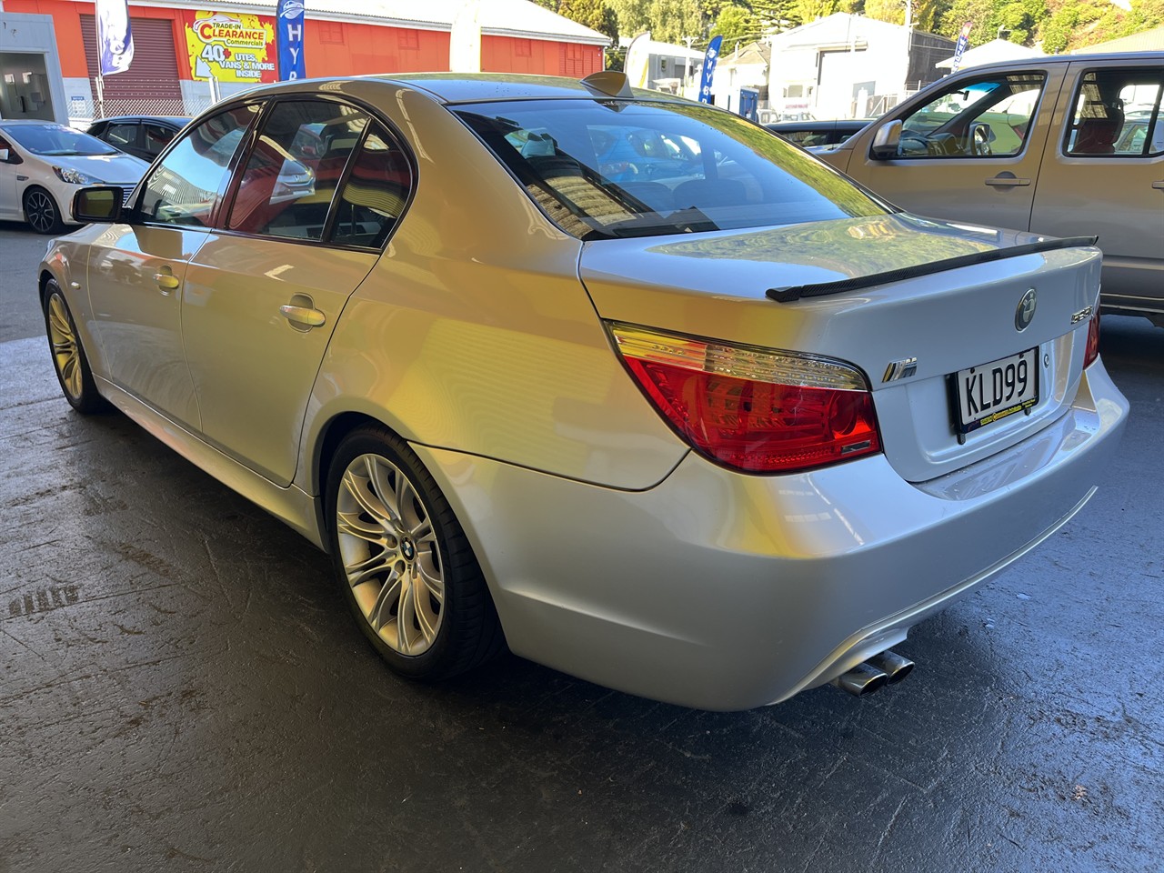 2009 BMW 525I