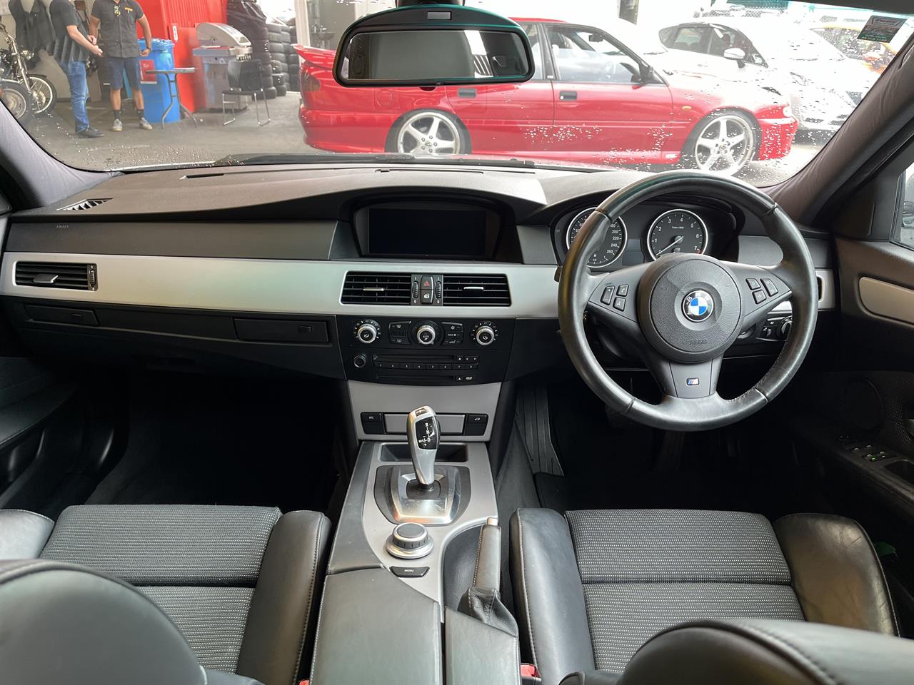 2009 BMW 525I