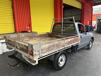2001 Toyota Hilux - Thumbnail
