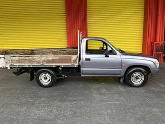 2001 Toyota Hilux - Thumbnail