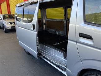 2007 Toyota Hiace - Thumbnail