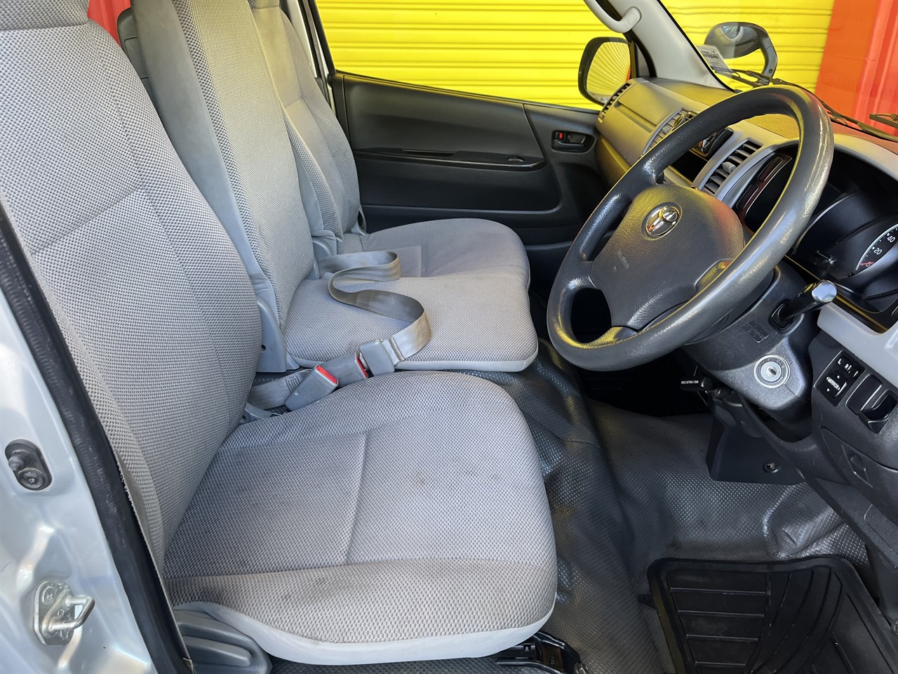 2007 Toyota Hiace