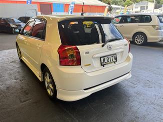 2005 Toyota Corolla - Thumbnail