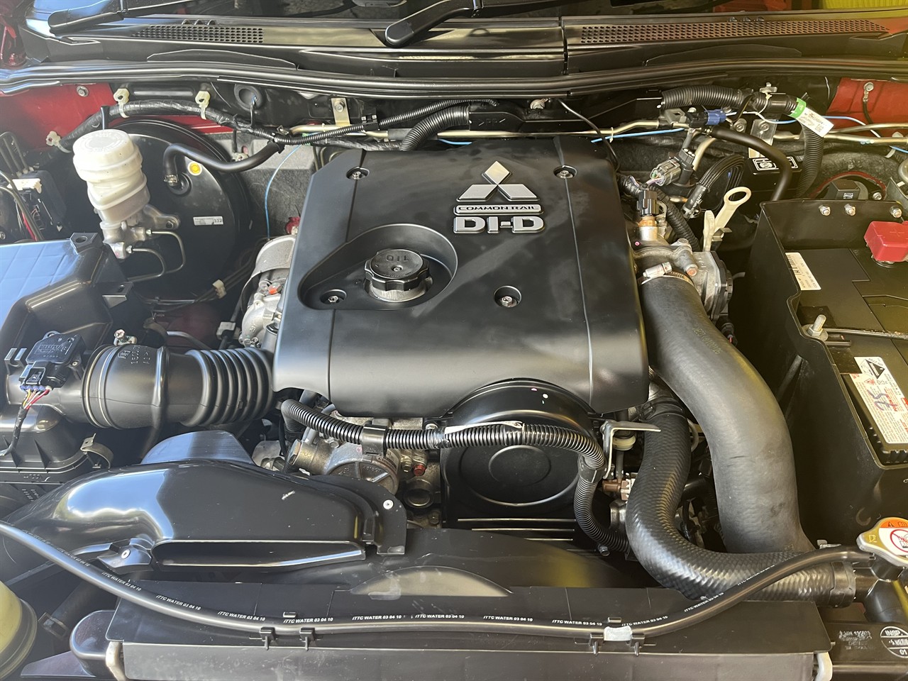 2010 Mitsubishi challenger
