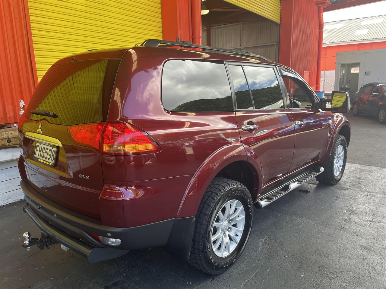 2010 Mitsubishi challenger
