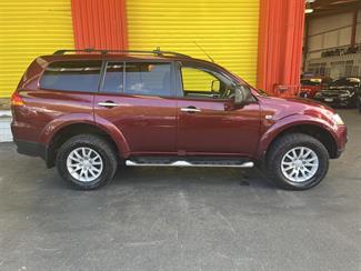 2010 Mitsubishi challenger - Thumbnail