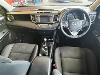 2015 Toyota RAV4 - Thumbnail
