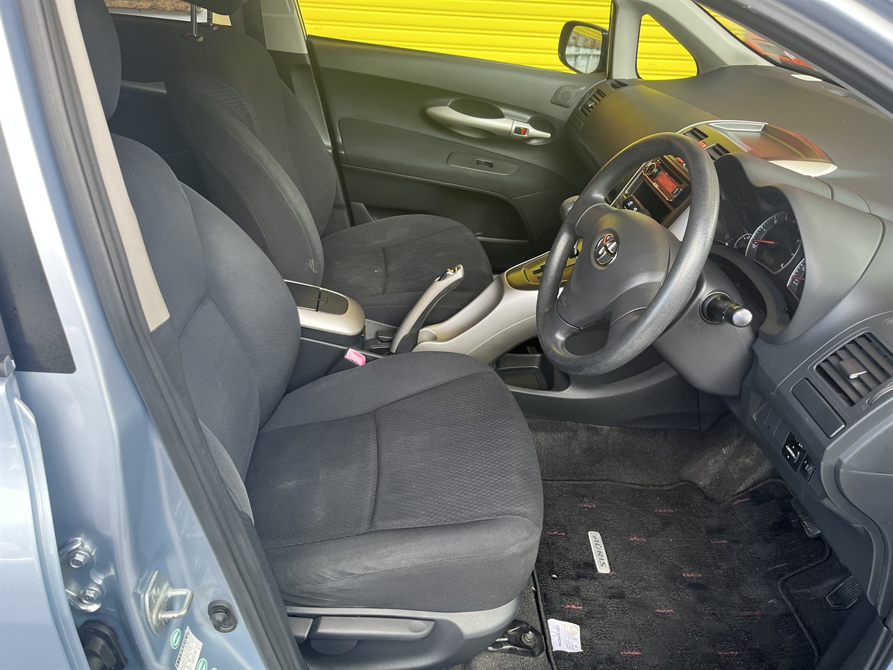 2007 Toyota AURIS