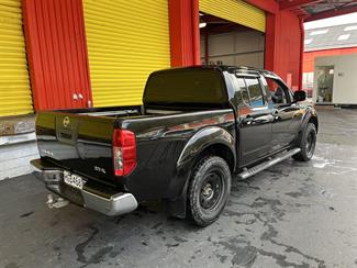 2014 Nissan Navara - Thumbnail