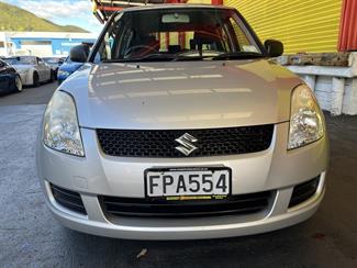 2010 Suzuki Swift - Thumbnail