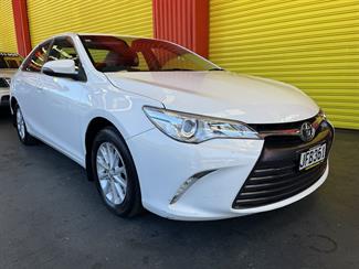 2015 Toyota Camry - Thumbnail