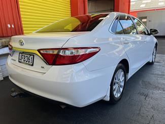 2015 Toyota Camry - Thumbnail