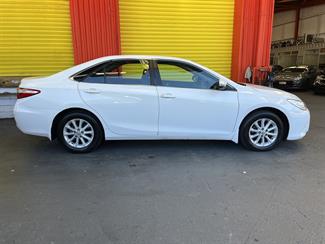 2015 Toyota Camry - Thumbnail